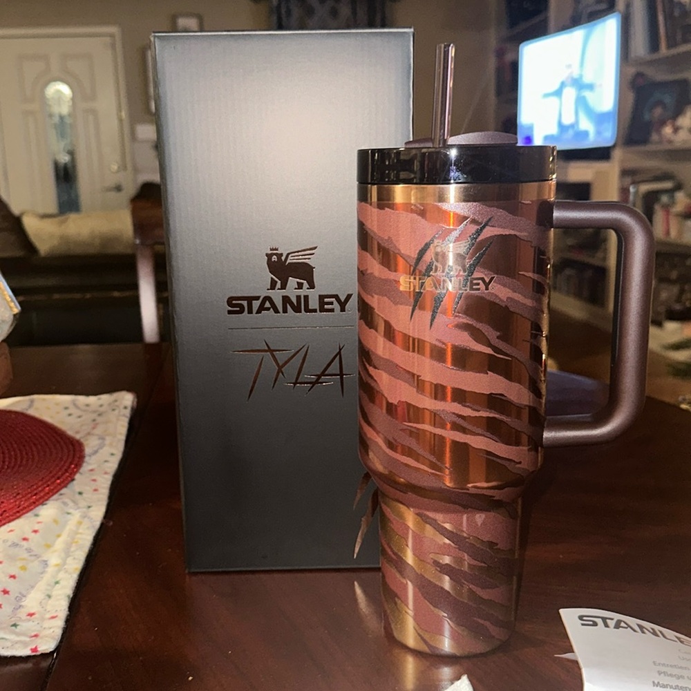 Stanley 40oz Quencher Limited Edition